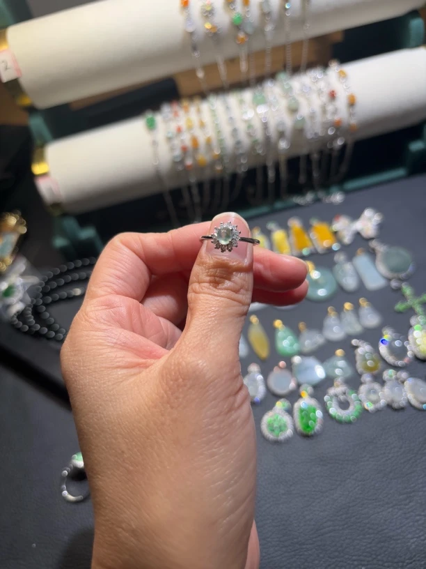 天然缅甸翡翠国标银镶