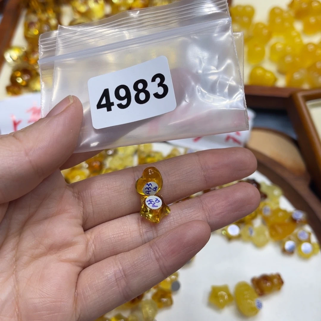 琥珀珠宝奇石未镶嵌