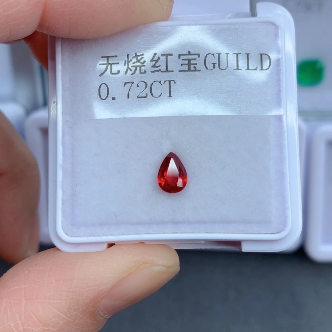 未镶嵌0.72克拉裸石红宝石