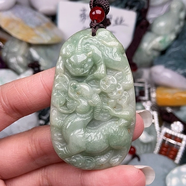 颈饰未镶嵌翡翠翡翠