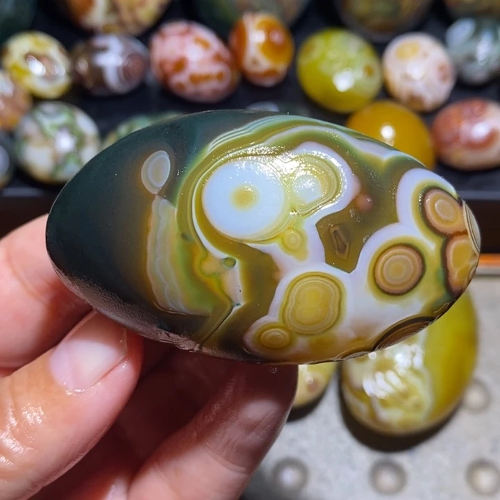 未镶嵌玛瑙/玉髓珠宝半成品48