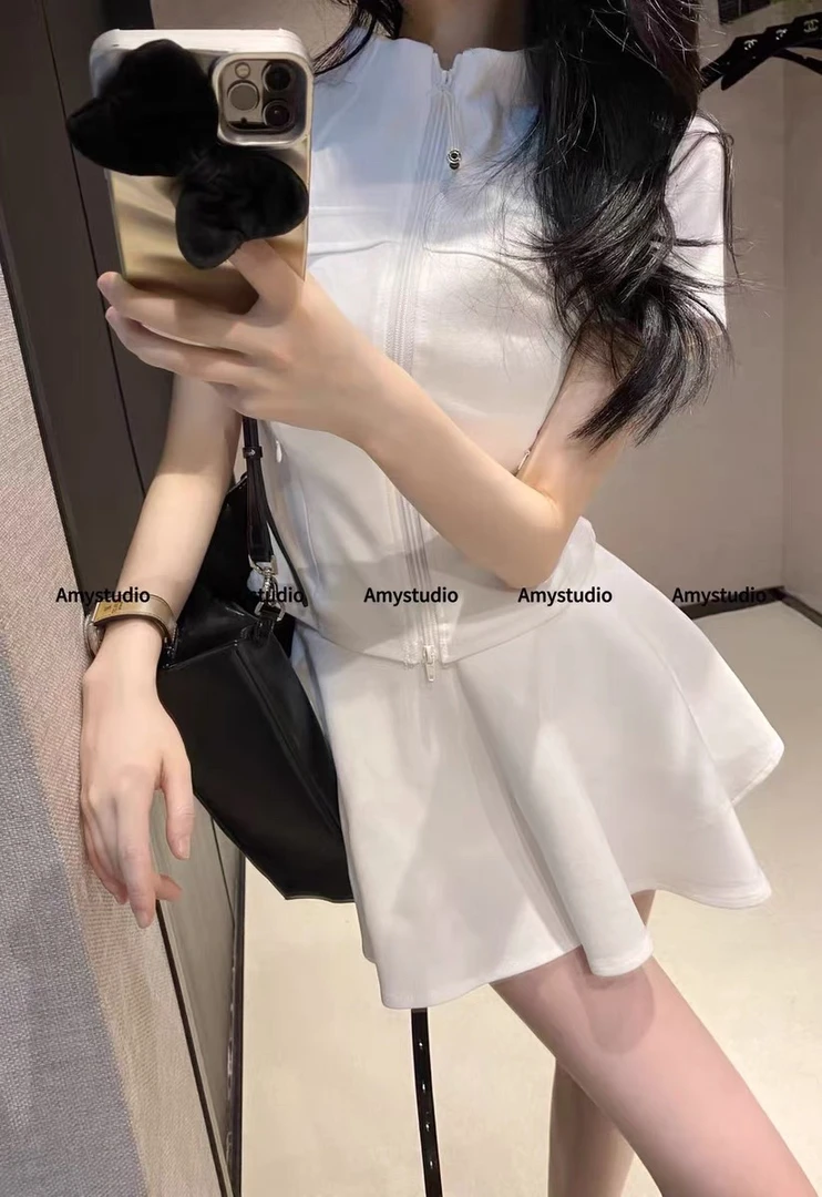 夏季新款韩系简约运动修身显瘦短袖上衣短裙穿搭套装