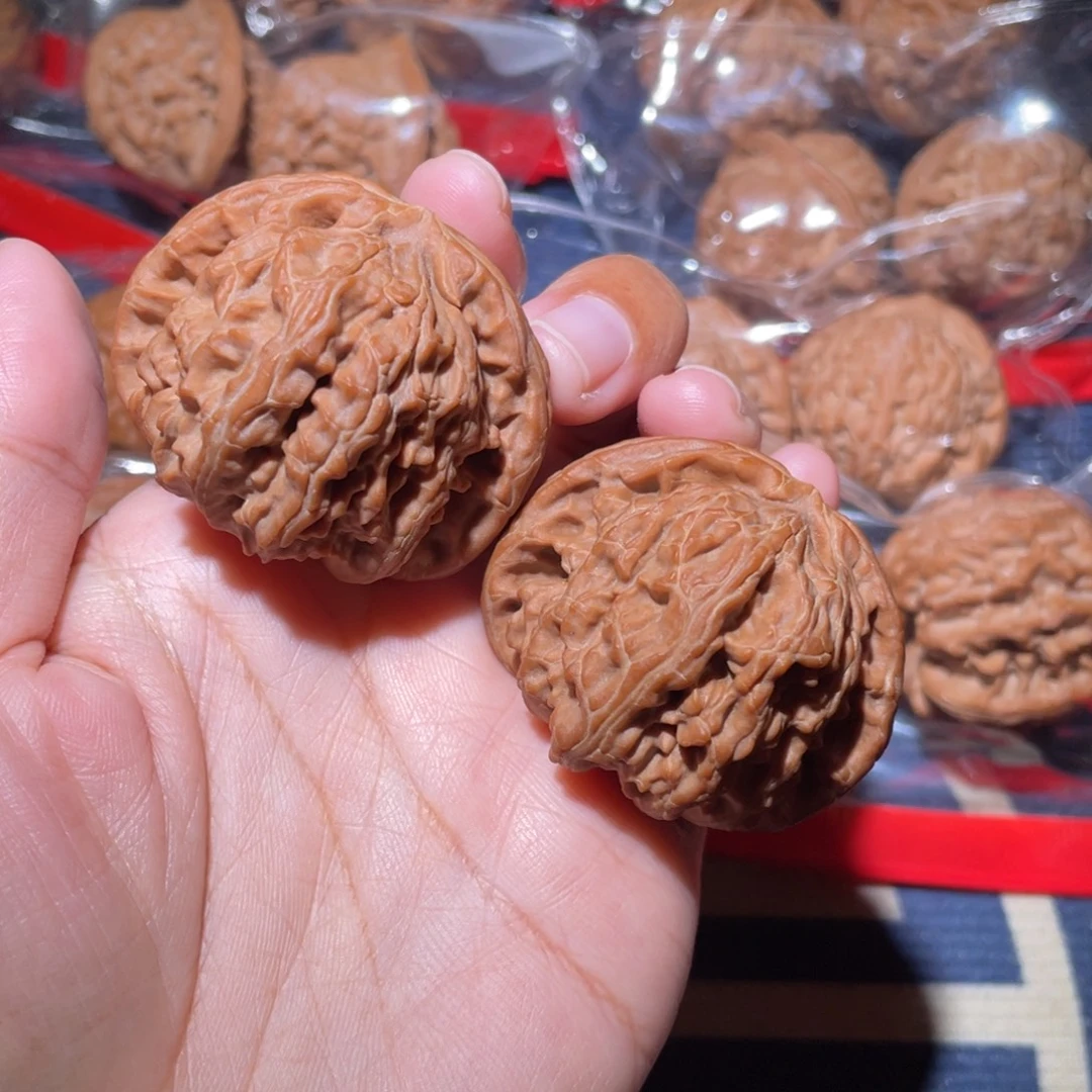 文玩核桃吊坠全品闷白44+