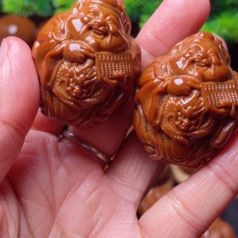 【闪购商品】手串/手链橄榄核35左右龙财手球