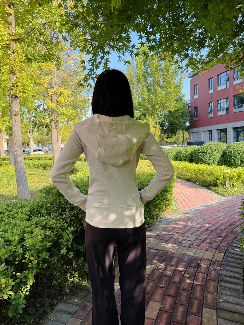 （一毛毛一样样）厚款加薄绒卫衣拉链连帽运动外套女款时尚百搭