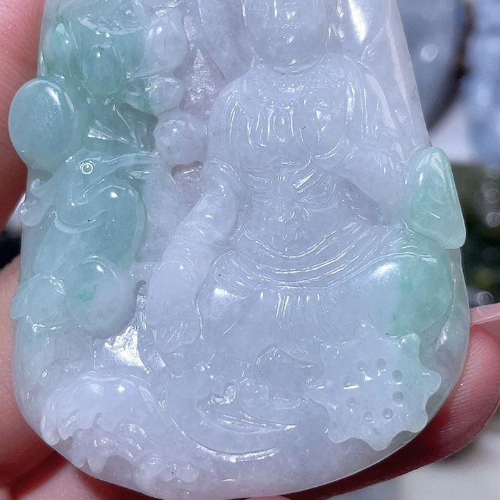 翡翠未镶嵌颈饰挂件