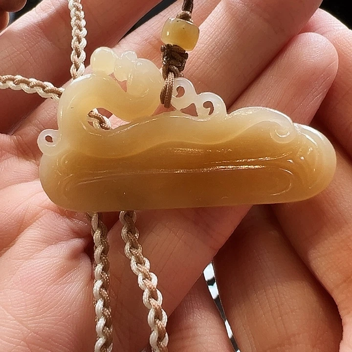 颈饰未镶嵌和田玉