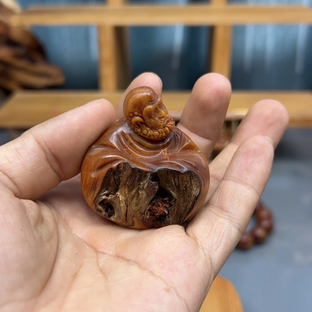 委***长木崖柏木摆件手把件