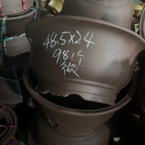 140-2。      微瑕48.5-24