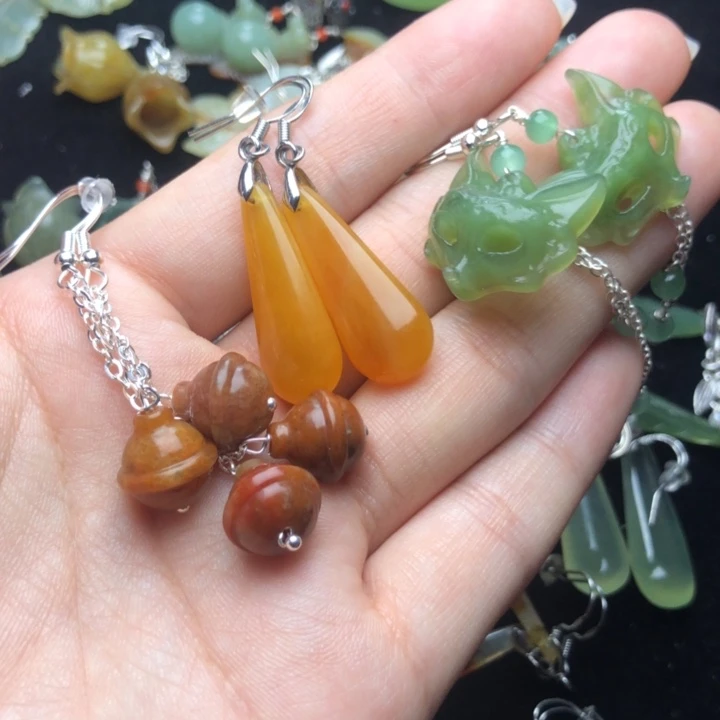 蛇纹石玉耳饰未镶嵌宁**水