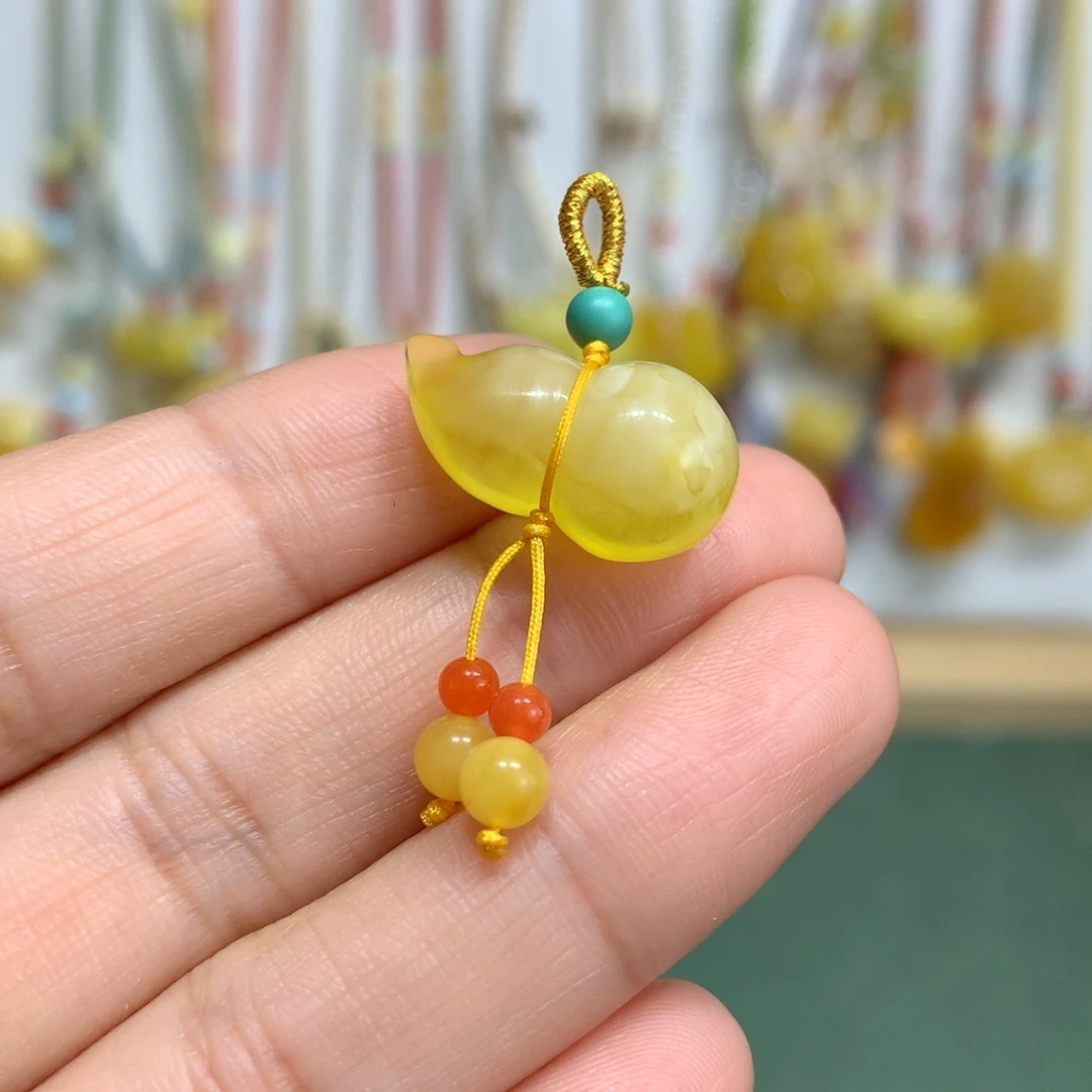蜜蜡裸石未镶嵌配饰