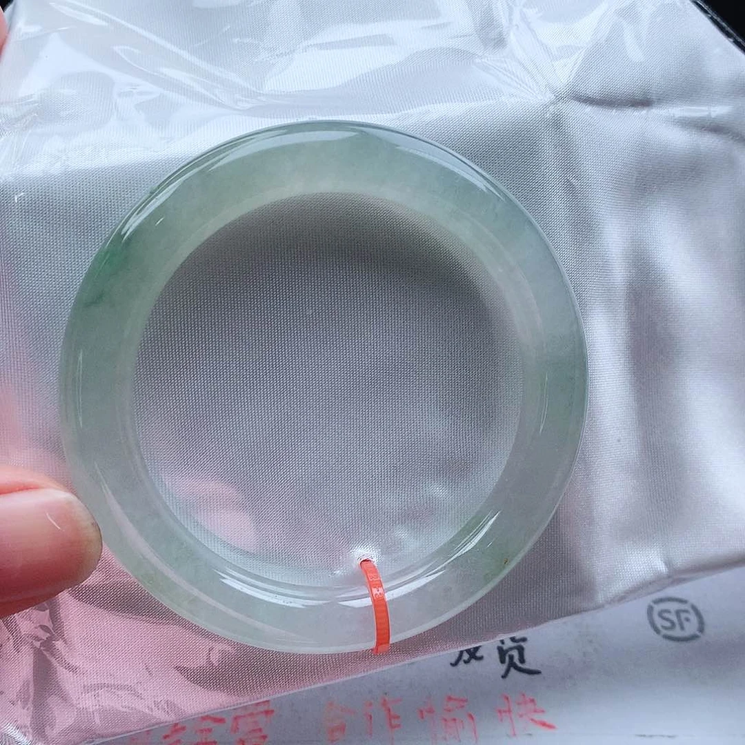 翡翠手镯未镶嵌天然翡翠手镯