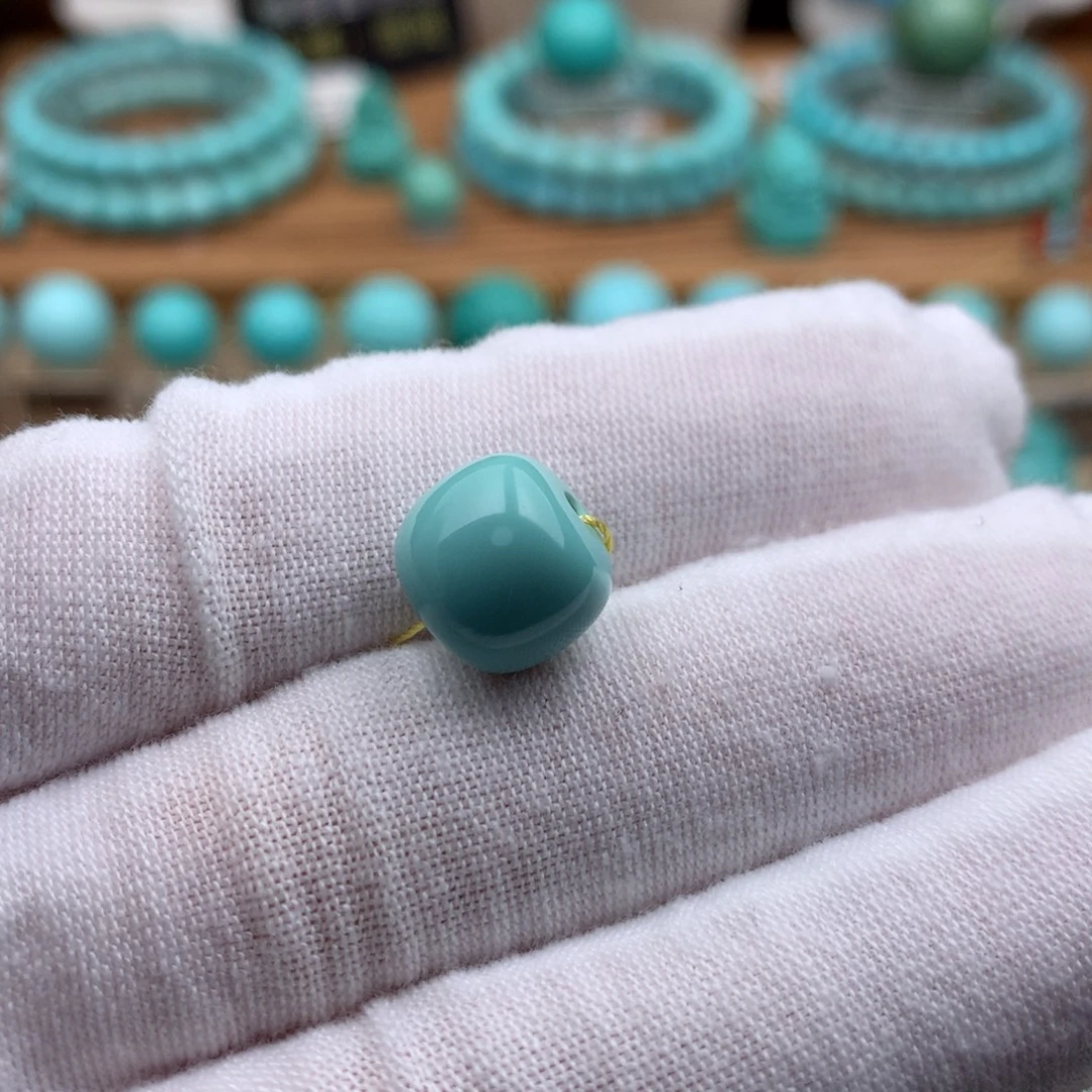 绿松石18K金镶嵌珠宝奇石