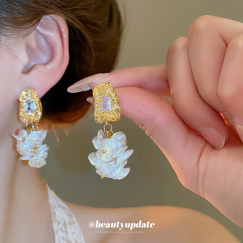 铜合金仿珍珠耳饰 银针花朵耳环法式气质百搭耳钉轻奢高级感耳饰