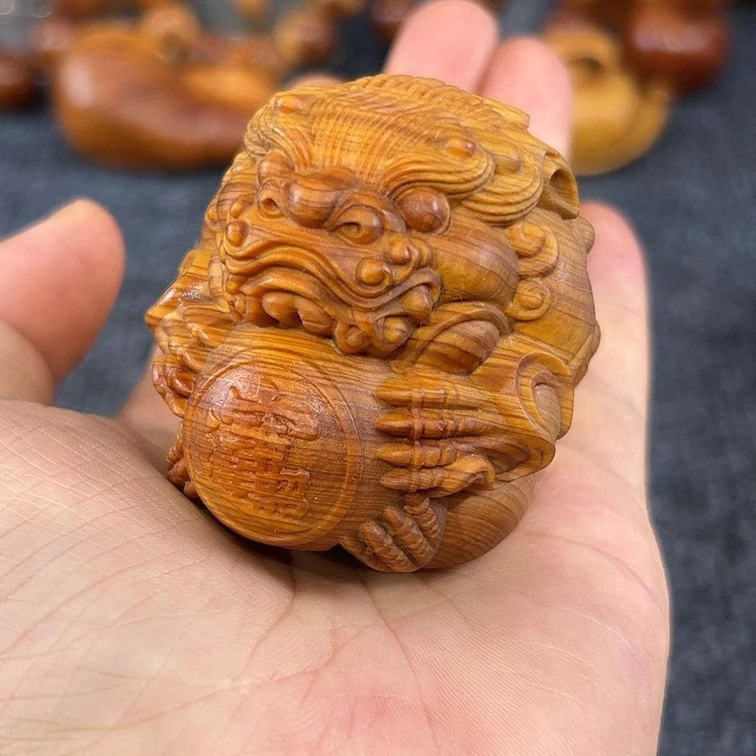 柏木太行崖柏黑油手把件香味浓郁，