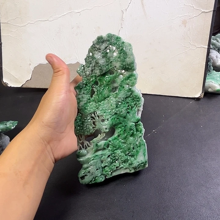 翡翠未镶嵌摆件翡翠