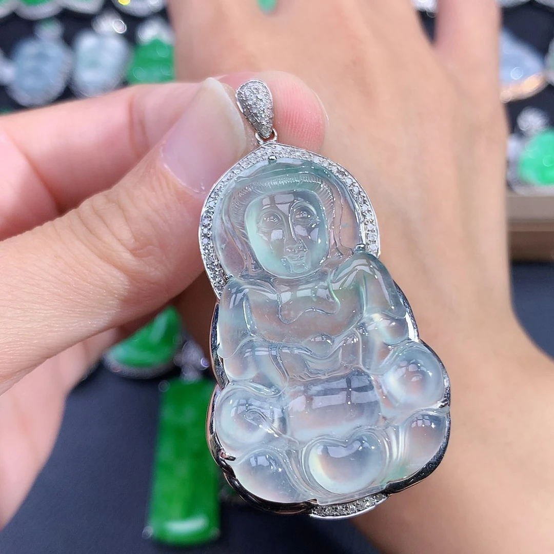 翡翠18K金镶嵌颈饰