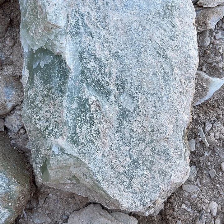 杏***和蛇纹石玉未镶嵌天然岫玉原石多样性发一