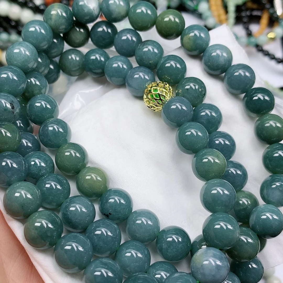 翡翠颈饰未镶嵌手串
