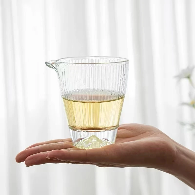 玻璃一体锤纹分茶器 加厚透明公杯-G082