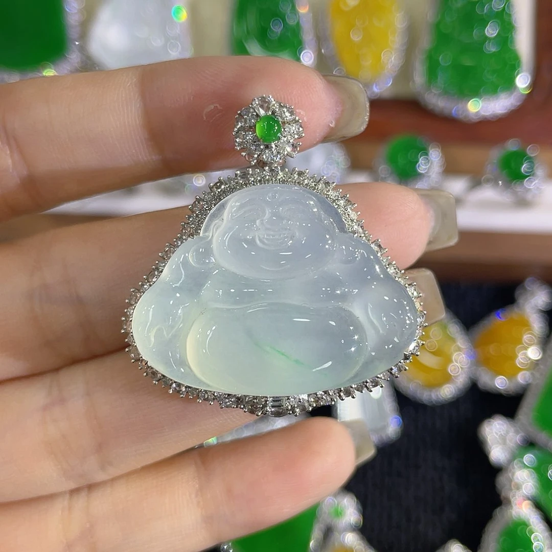 颈饰18K金镶嵌翡翠佛公