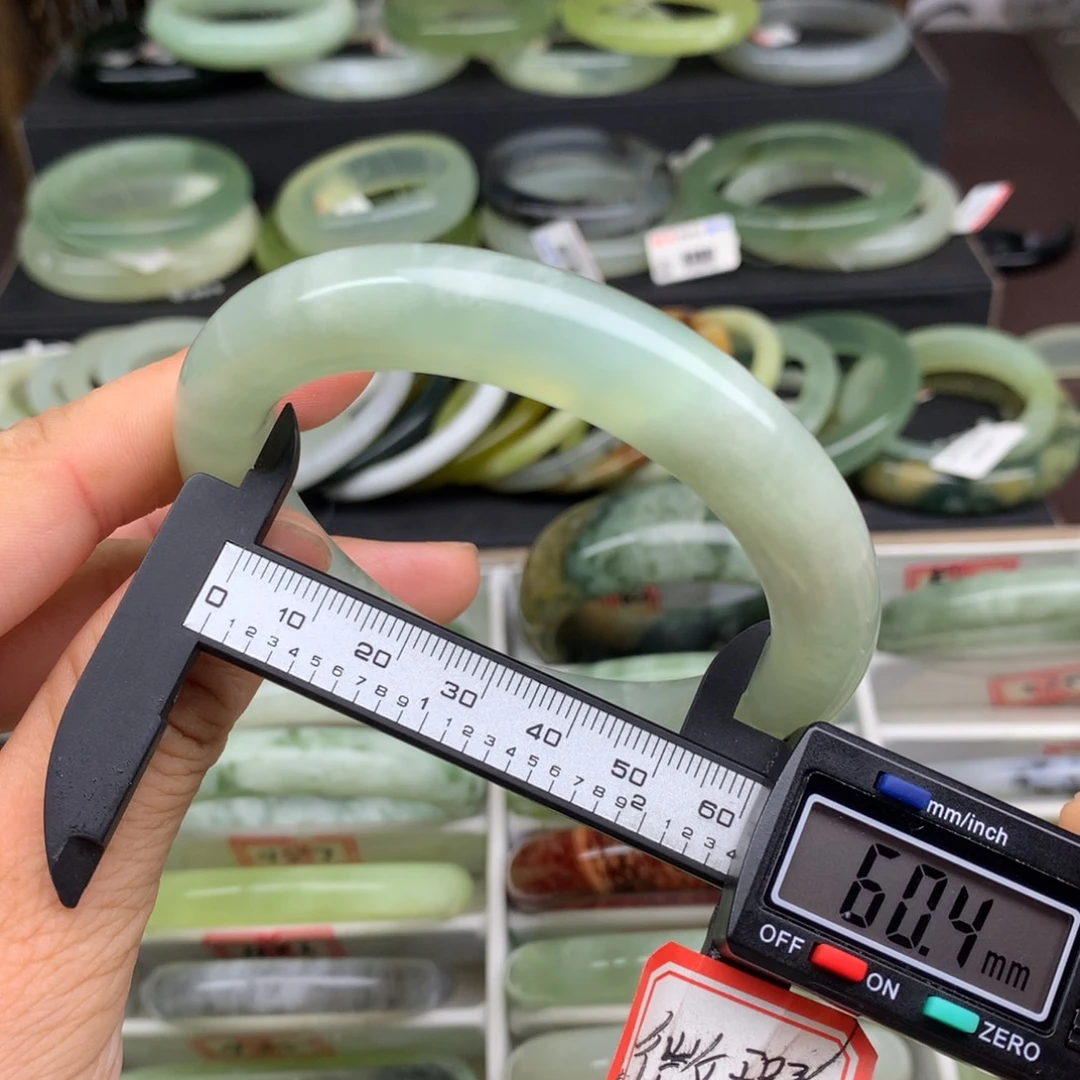 未镶嵌蛇纹石玉手镯519
