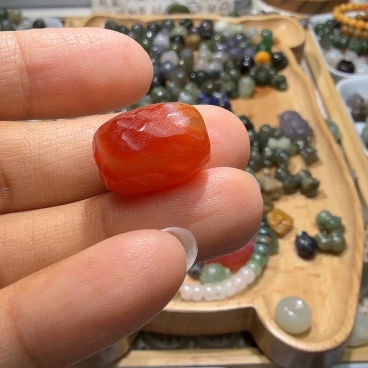 和田玉未镶嵌珠宝半成品