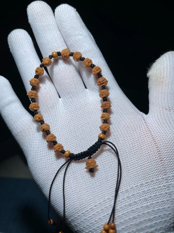 0.8恶僧橄榄核老挝料男女同款手串