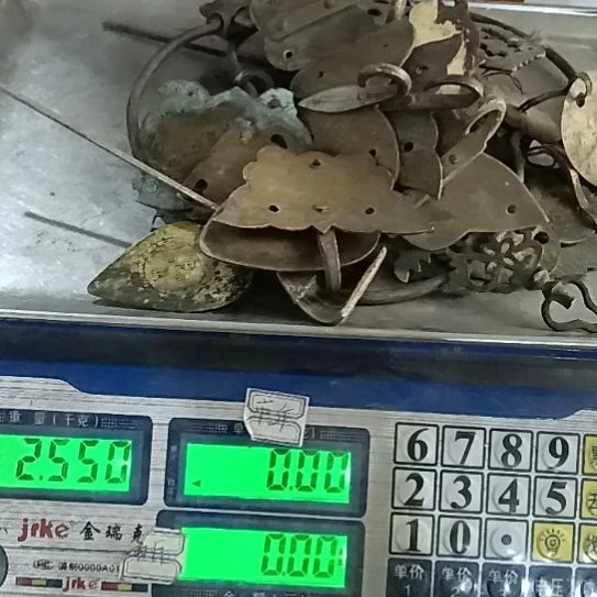 用****9铜器，铜件啦啦啦啦