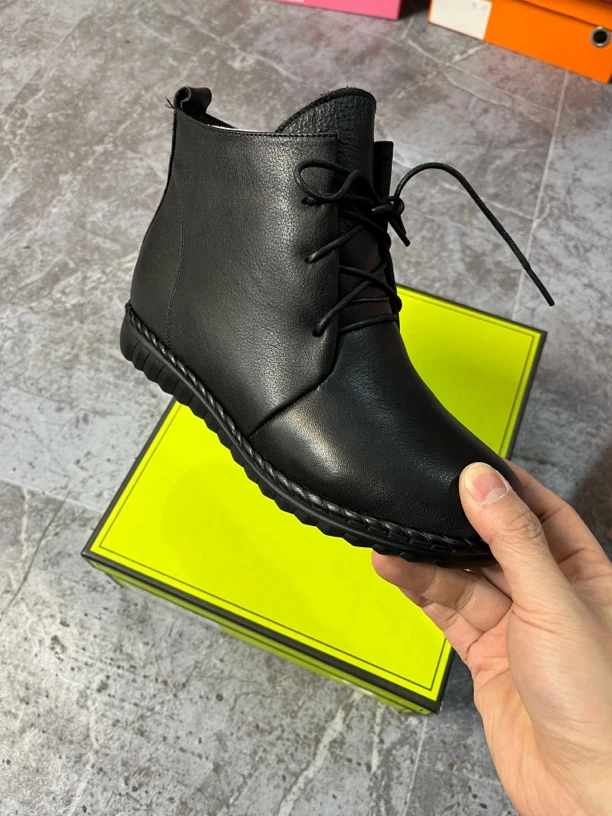 5791 黑色 牛皮短靴