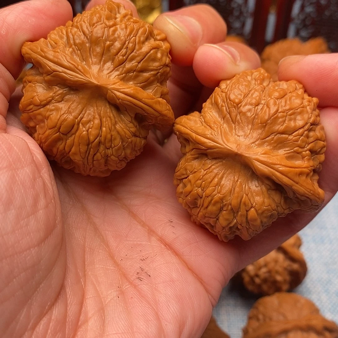 荒***途把件文玩核桃全品毕业血麒麟41.8尺