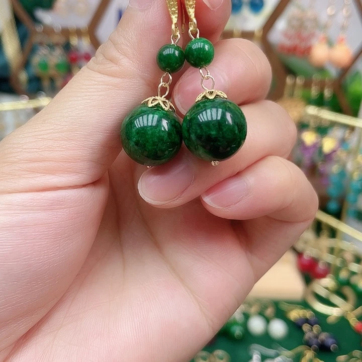 石英质玉合金耳饰