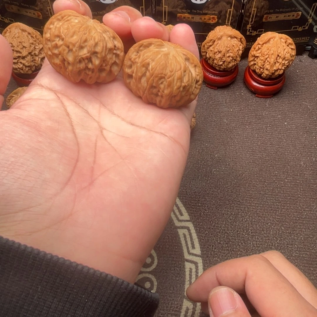 吊坠文玩核桃蝴蝶磨