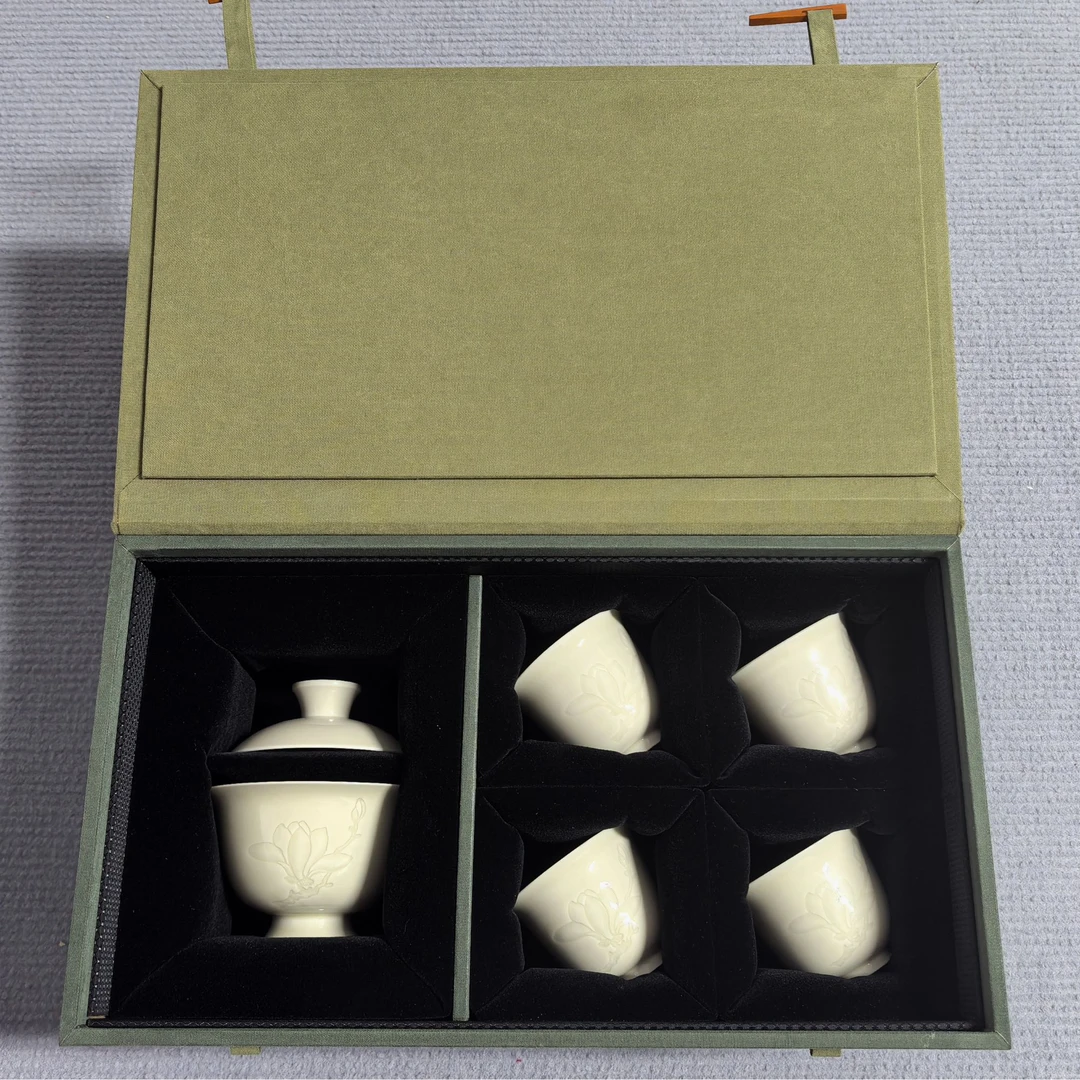 定瓷礼品套装 一盖碗四杯