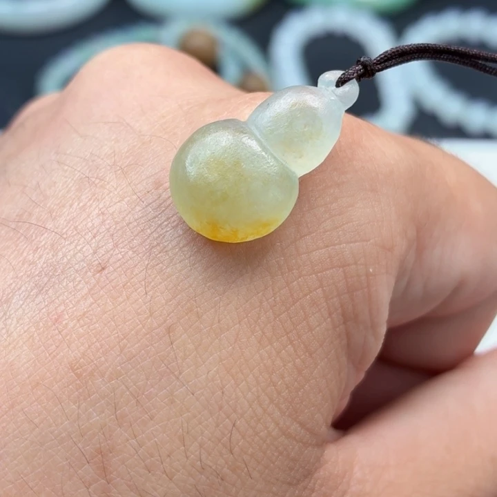 定制翡翠未镶嵌翡翠葫芦