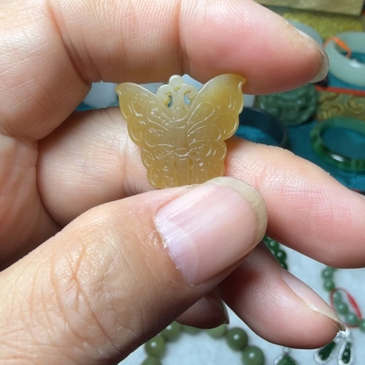 和田玉（糖玉）未镶嵌颈饰