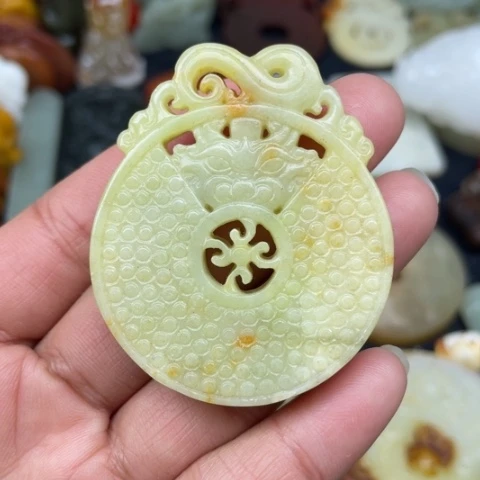 蛇纹石玉颈饰未镶嵌79