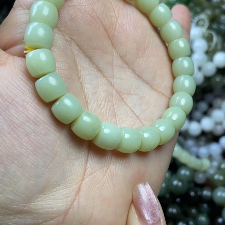 颈饰未镶嵌和田玉卡8