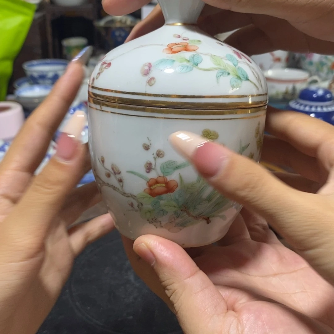 摆件盖罐手绘水仙茶梅小瑕