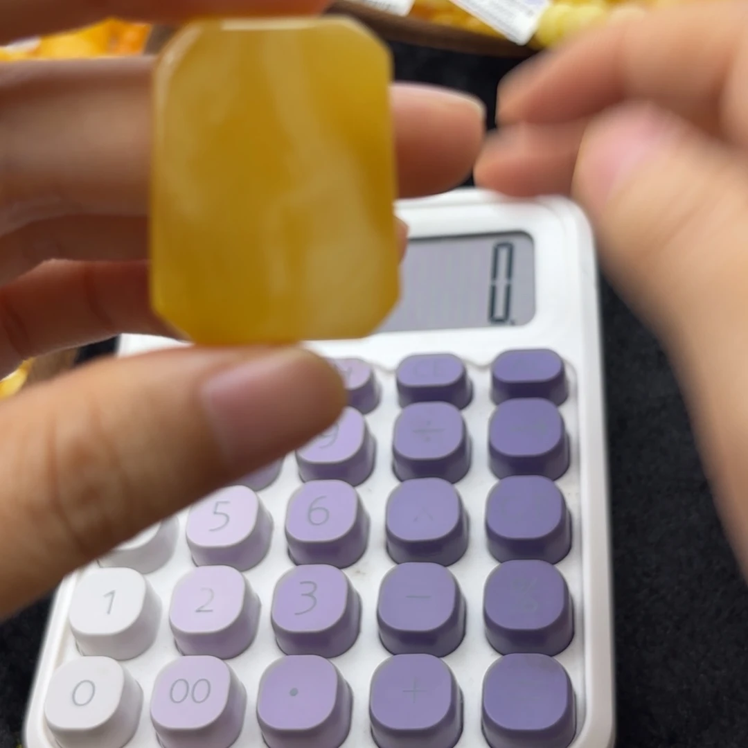 未镶嵌琥珀珠宝奇石