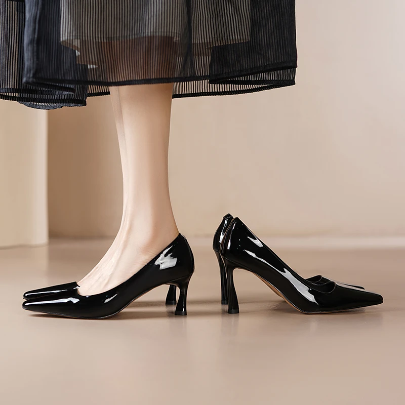 手工女鞋法式百搭浅口通勤单鞋2025新款气质简约细跟高跟鞋