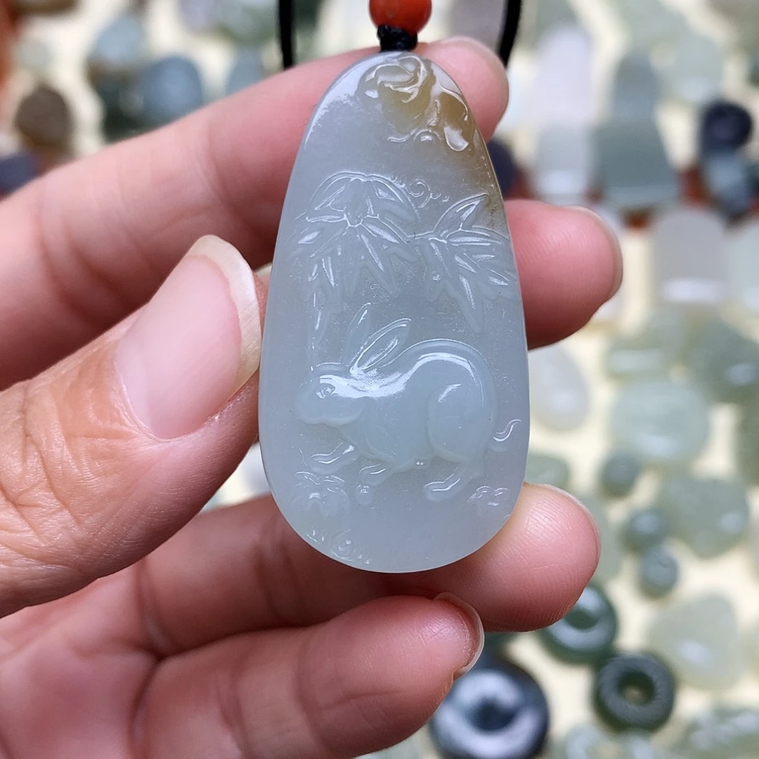 和田玉未镶嵌颈饰