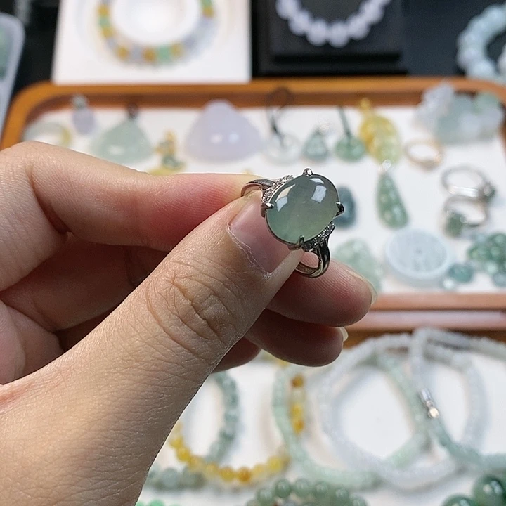 【闪购商品】翡翠裸石               戒指