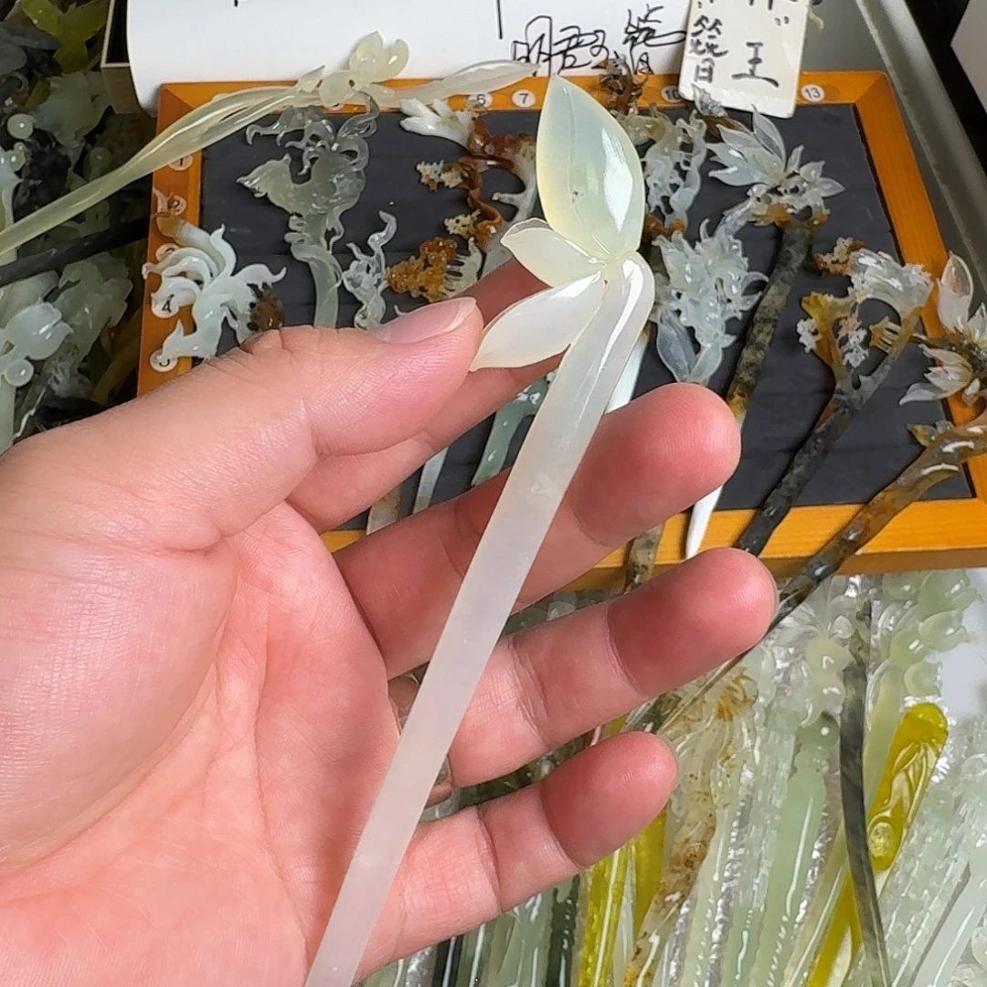 蛇纹石玉未镶嵌发饰