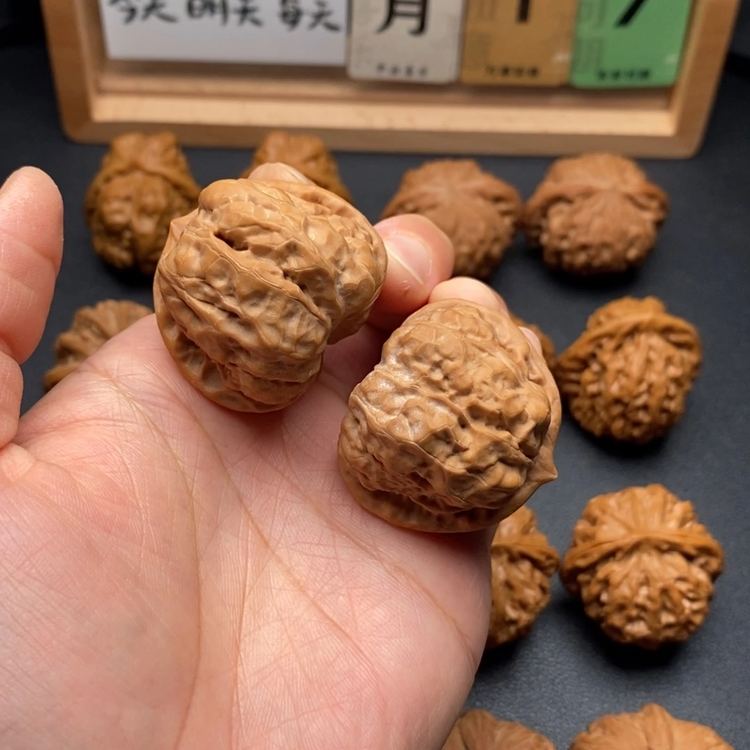 把件文玩核桃边39肚40蛤蟆头