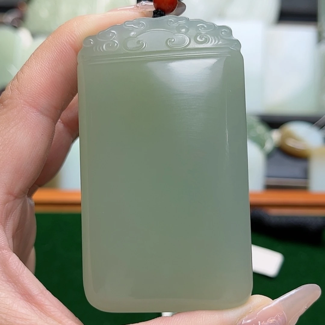 【闪购商品】颈饰未镶嵌和田玉日**神