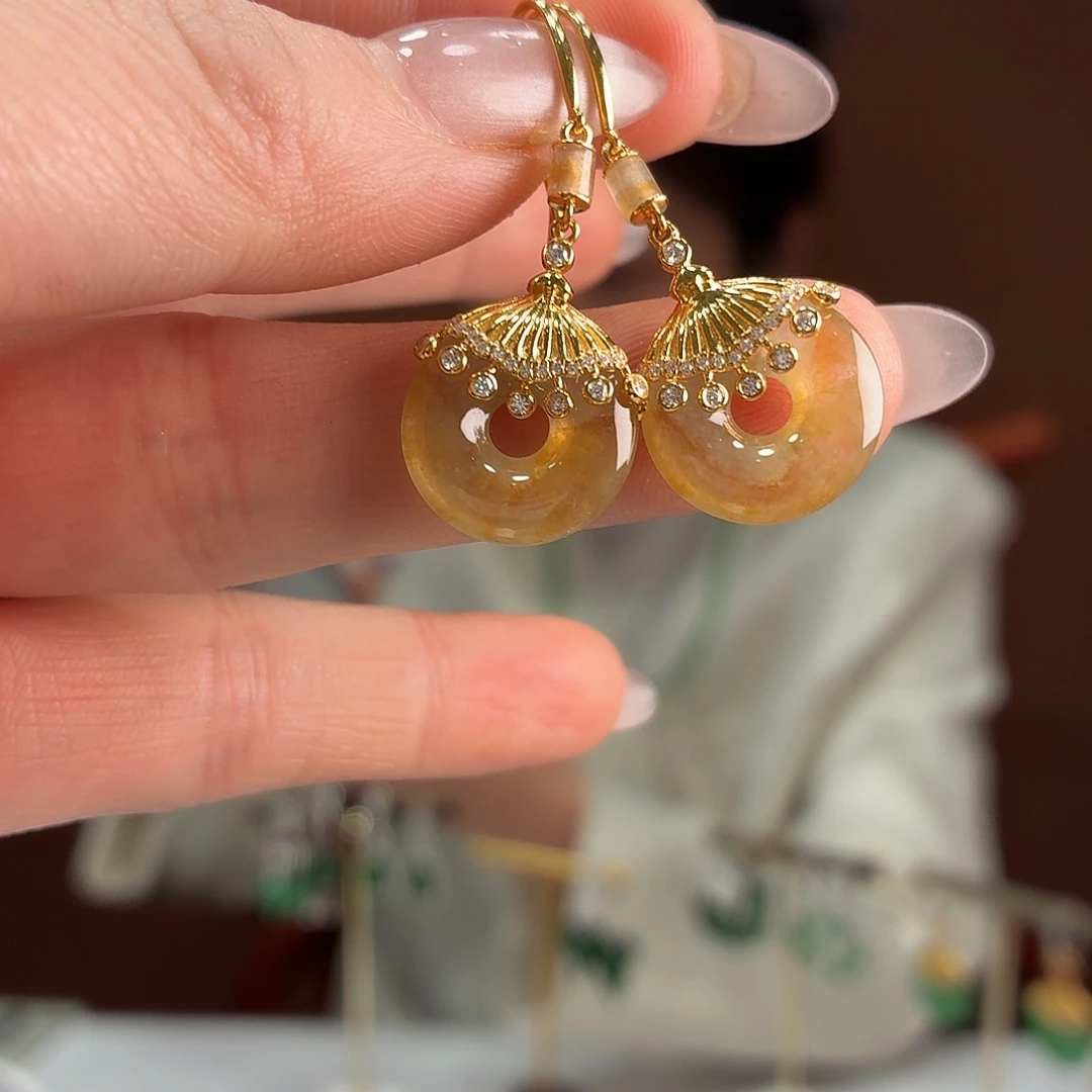 洋***院翡翠18K金镶嵌耳饰