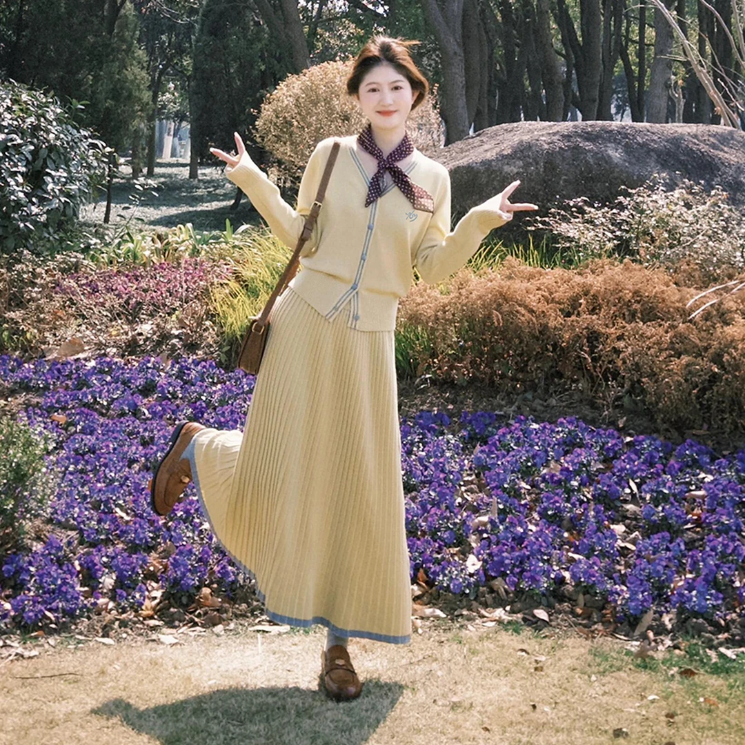 2025新款小香miu系风穿搭一整套针织连衣裙子女夏季黄色套装长裙