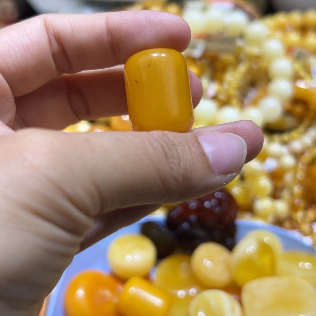 琥珀珠宝奇石未镶嵌