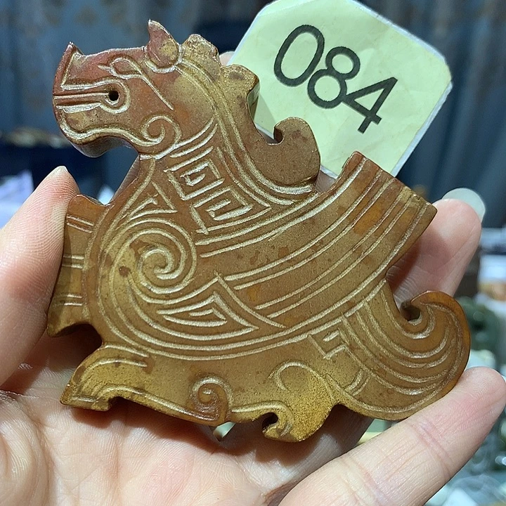 魏***和田玉未镶嵌颈饰